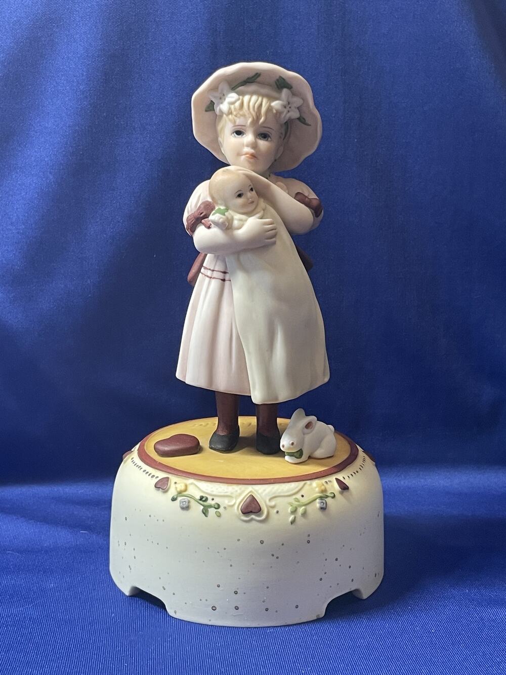 Jan Hagard Music Box Cara Tennessee Waltz Girl Holding Doll
